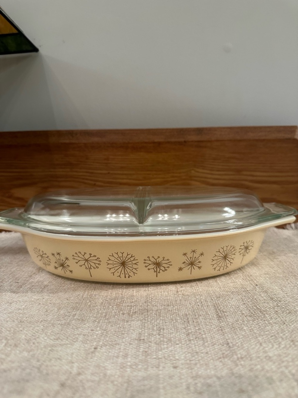Pyrex Dandelion dish with lid